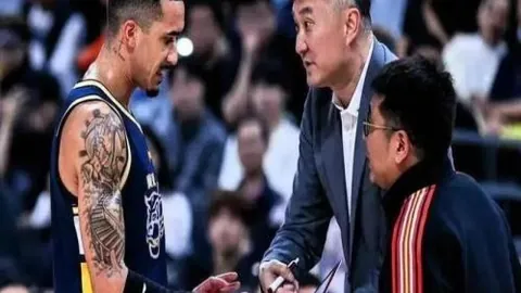 热刺官宣：托纳利即将以1亿欧元加盟，签下6年长约年薪达1200万欧